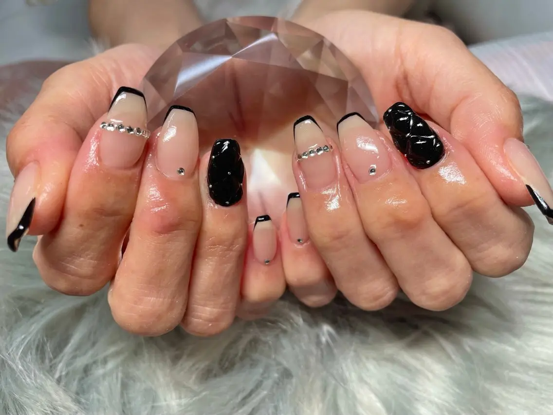 ネイル アートネイル フレンチネイル 持ち込み ハンドネイル lulushe 池之上のネイルデザイン