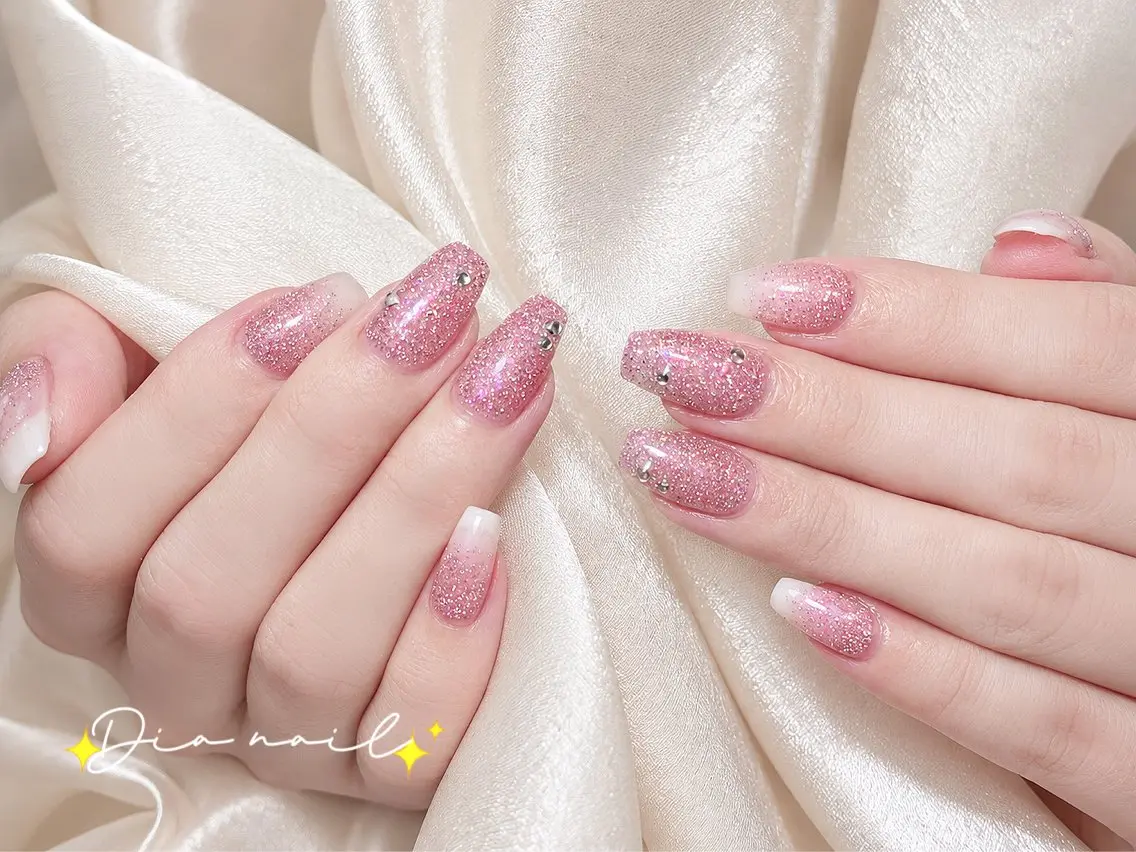 ネイル フットネイル 韓国ネイル レース マグネットネイル ニュアンスネイル ハンドネイル Dia nail サロンのネイルデザイン