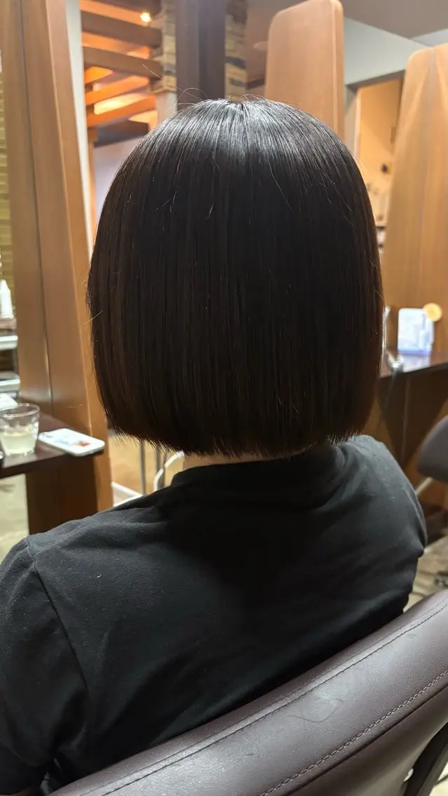 ミディアム カット 中島 万凜のヘアスタイル