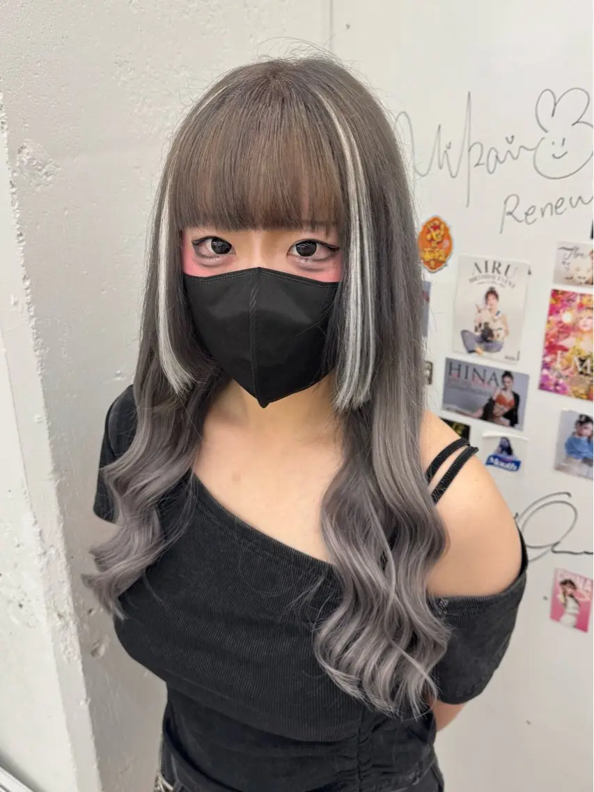 ロング カラー ヘアカラー エクステ Nene /Roverのヘアスタイル