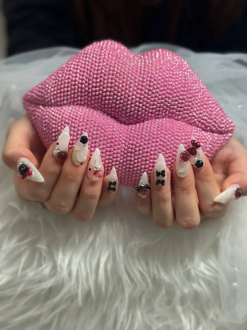 ネイル オーロラネイル フレンチネイル ジェルネイル ハロウィン 韓国ネイル ハンドネイル neco H.babynailのネイルデザイン