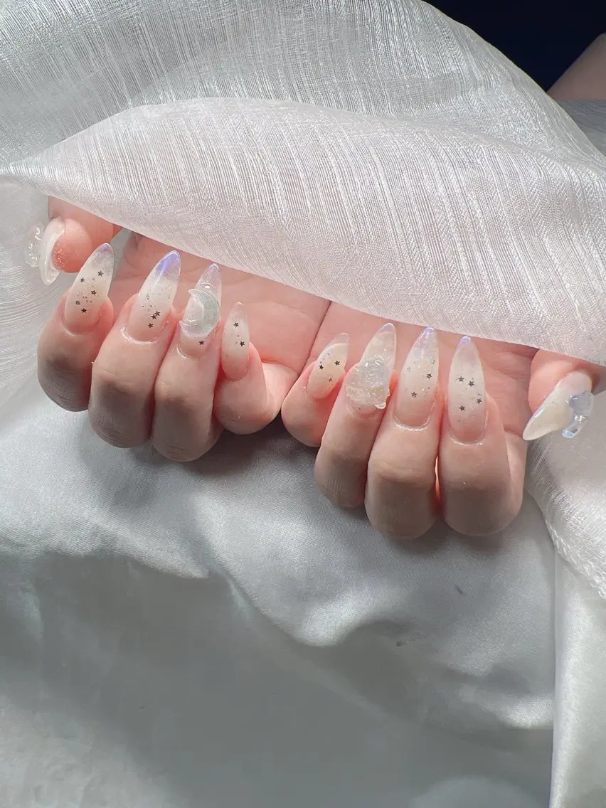 ネイル ハンドネイル Lee Nailsのネイルデザイン