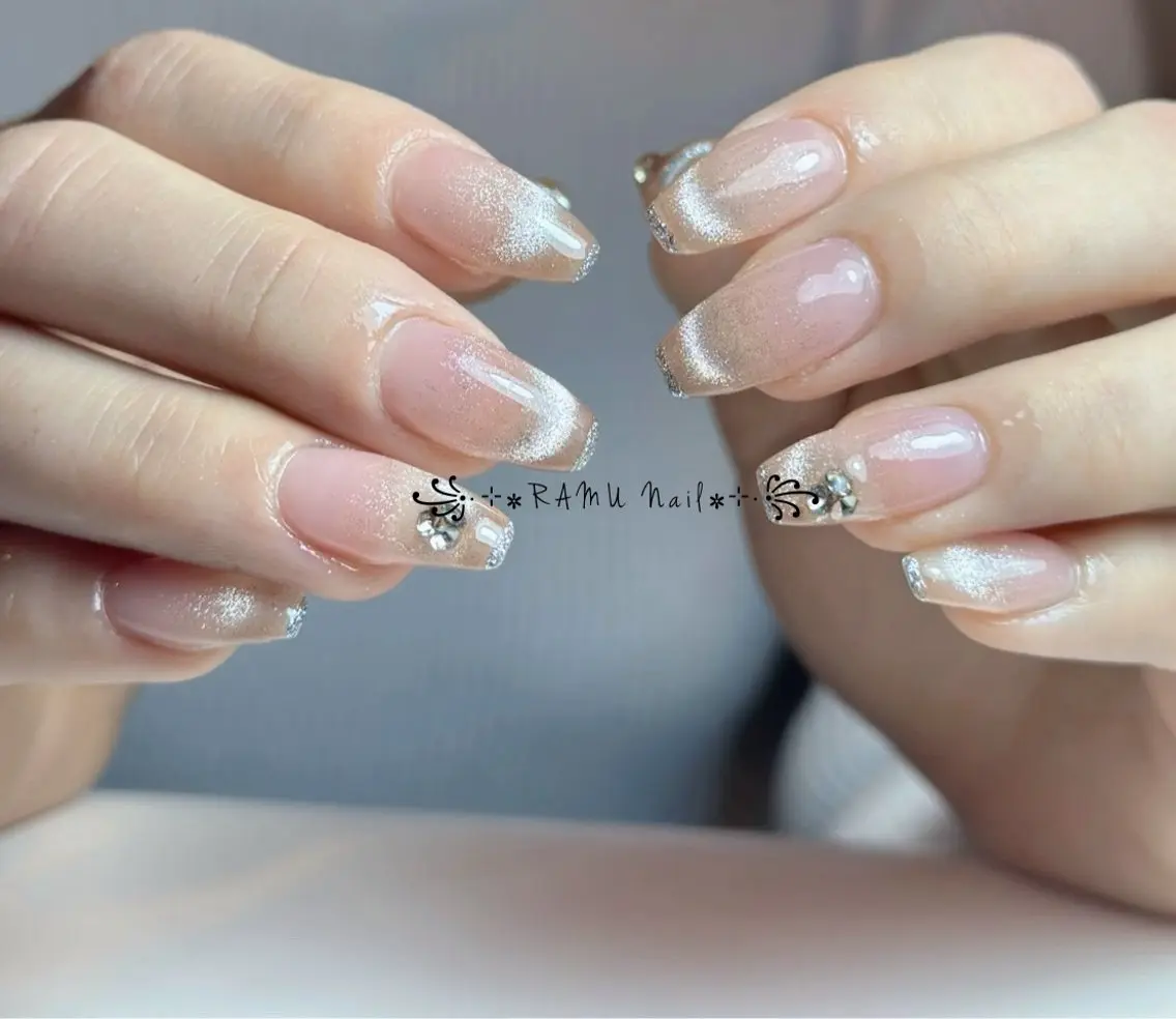ネイル チークネイル フレンチネイル グラデーション キラキラネイル 韓国ネイル ハンドネイル RAMU Nail 恵比寿店のネイルデザイン