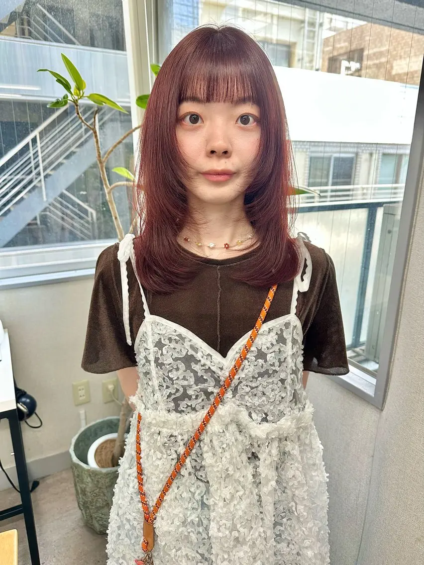 セミロング カラー ボルドーカラー レイヤーカット カット ヘアカラー トリートメント レイヤーカット🪄 耳ツボ🎀Ayumiのヘアスタイル
