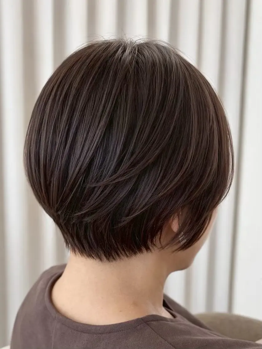ショート カット センターパート 韓国ヘア・綾也のヘアスタイル