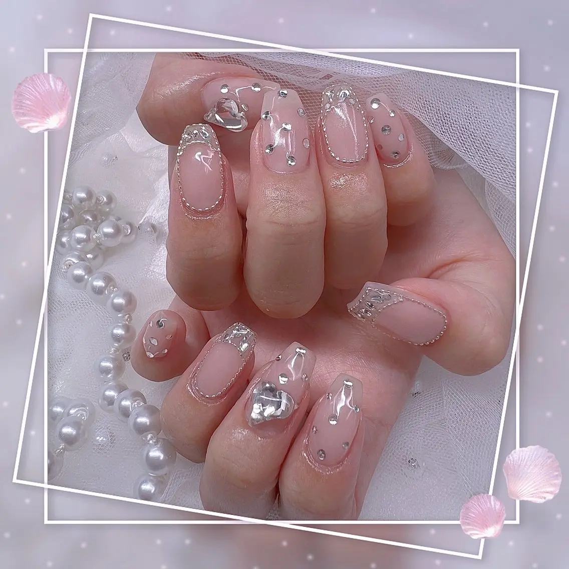 ネイル チークネイル フレンチネイル グラデーション マグネットネイル マグネットフレンチ ハンドネイル ハンドケア Chill Nailsalonのネイルデザイン