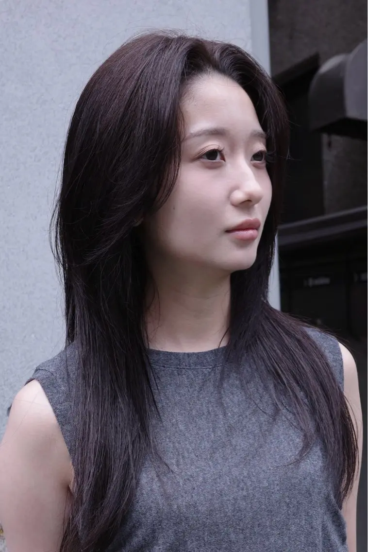 ロング ミウラ ハナキのヘアスタイル