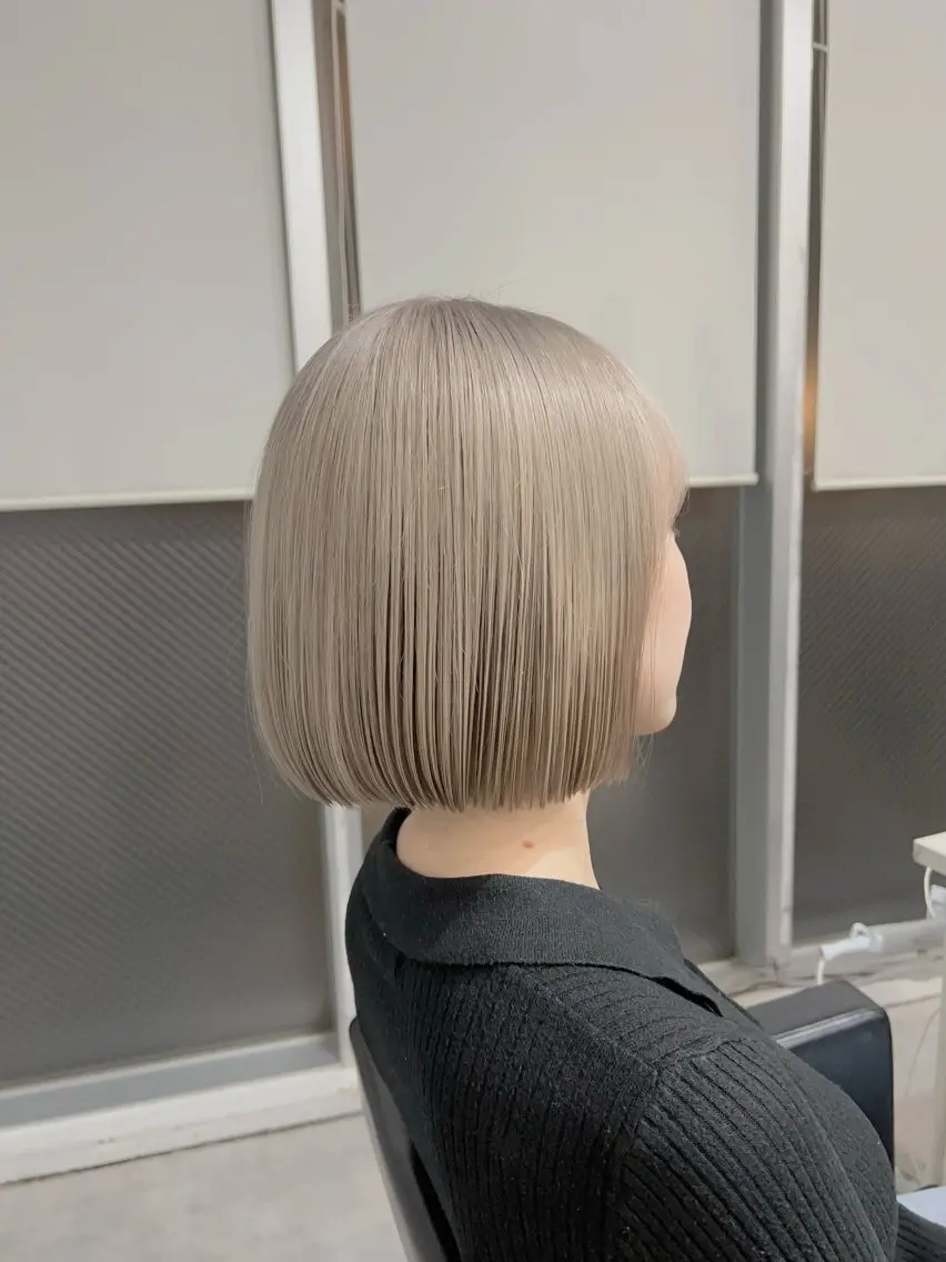 ショート カラー カット ヘアカラー トリートメント ヘアセット 🫧艶ダブルカラー ブリーチ🫧トモヤのヘアスタイル