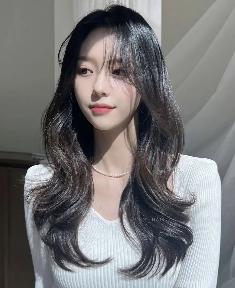 ロング カット トリートメント レイヤーカット×髪質 改善🇰🇷シオリのヘアスタイル