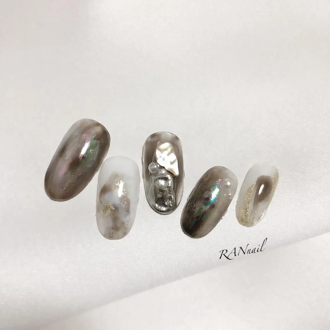 ネイル フットネイル ミラーネイル ニュアンスネイル オフィスネイル 春ネイル ハンドネイル フットネイル RAN nailのネイルデザイン