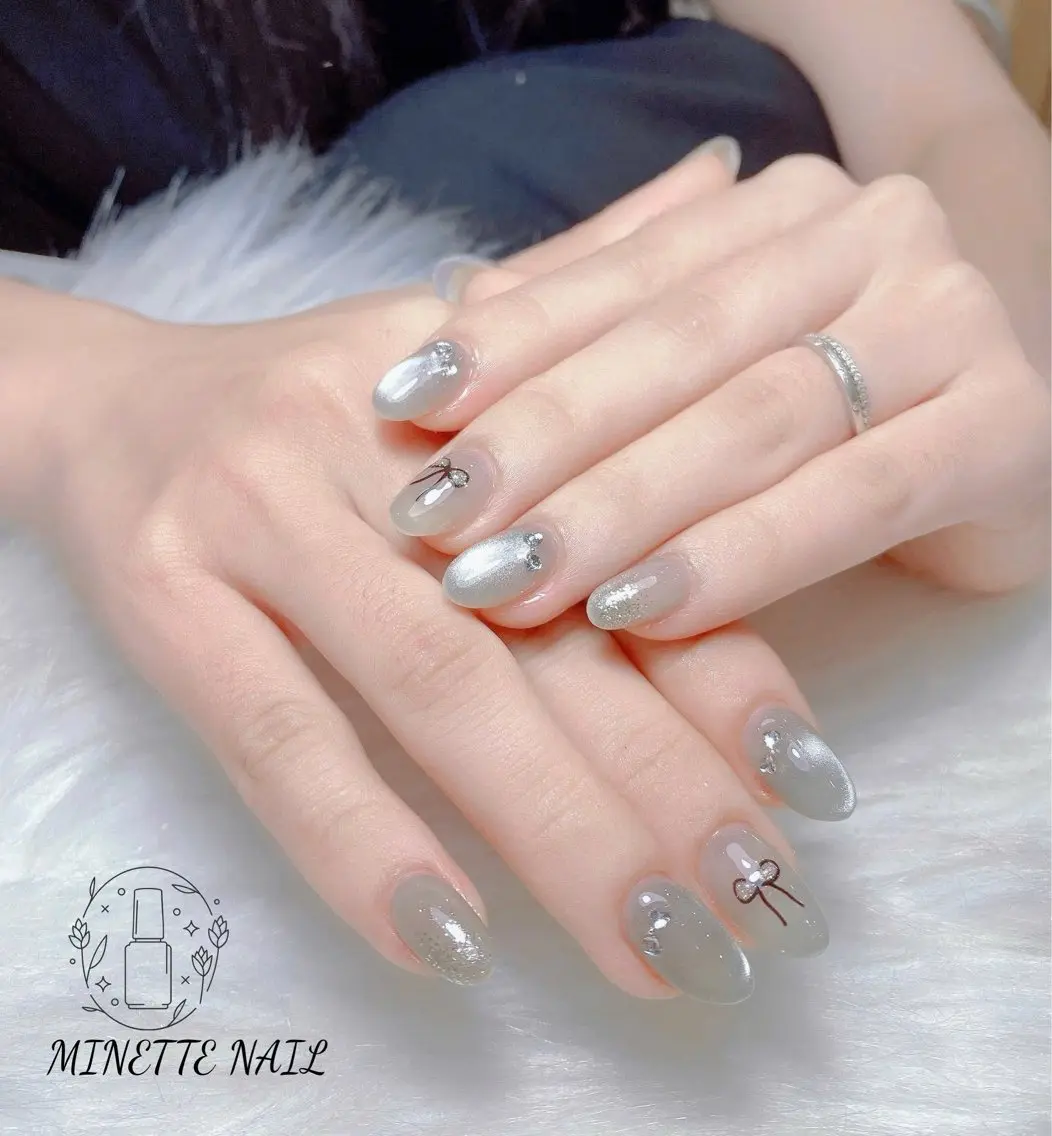 ネイル アートネイル フレンチネイル ジェルネイル ガーリー ラメ(グリッター) Minette Nailのネイルデザイン