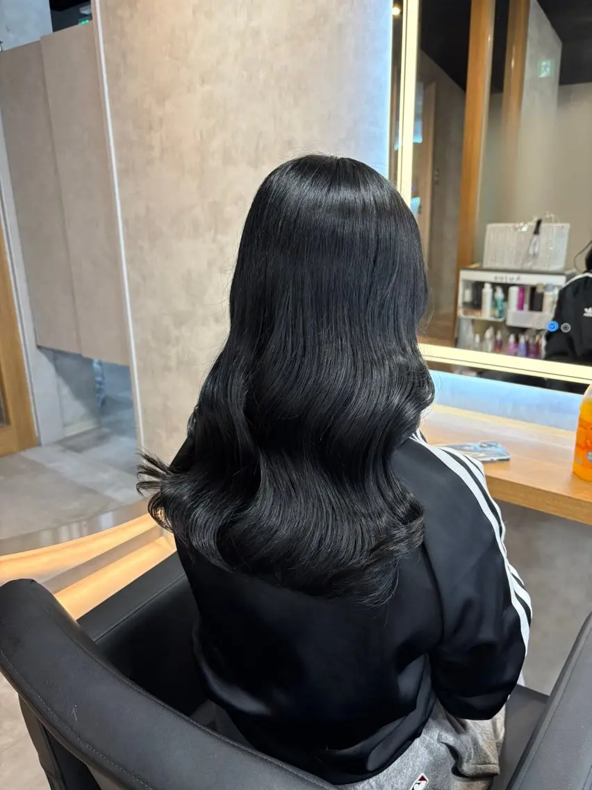 セミロング カラー ヘアアレンジ ヘアカラー 神谷勇太/ 札幌ハイトーンカラーのヘアスタイル