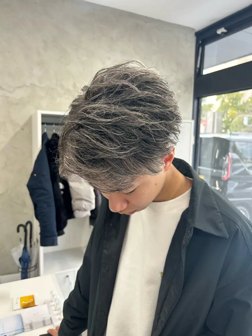 ショート カラー パーマ メッシュ 高久 翔大のヘアスタイル