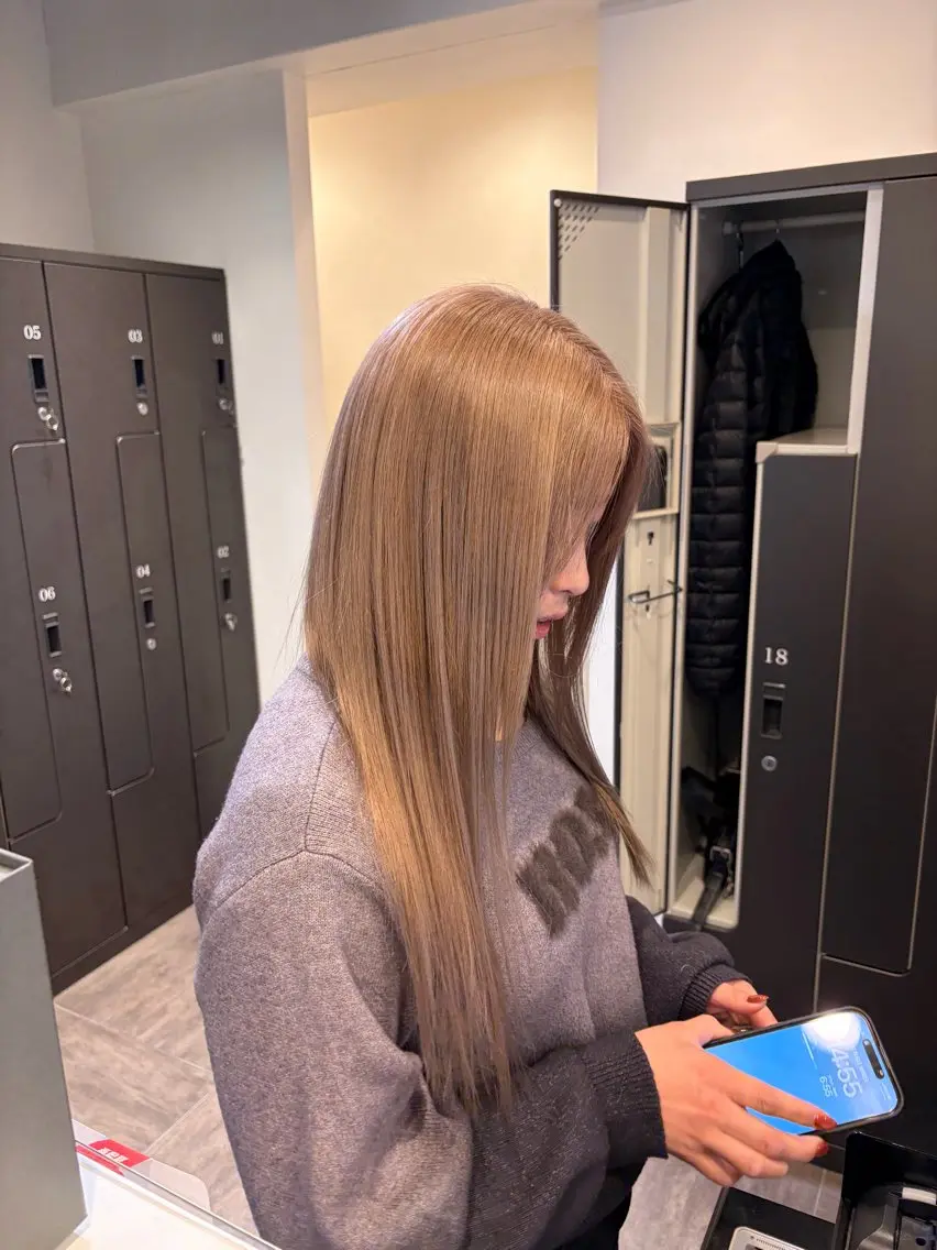 ロング カラー ヘアカラー 中川 蓮のヘアスタイル