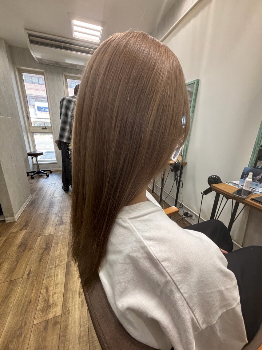 カット＋縮毛矯正＋カラー＋5STEPトリートメント　¥5000の写真