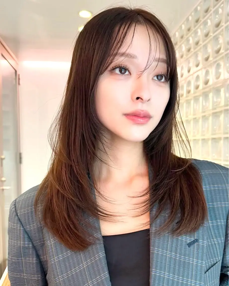 セミロング 髪質改善 レイヤーカット トリートメント カット トリートメント 表参道レイヤーカット 髪質改善山岸季生のヘアスタイル