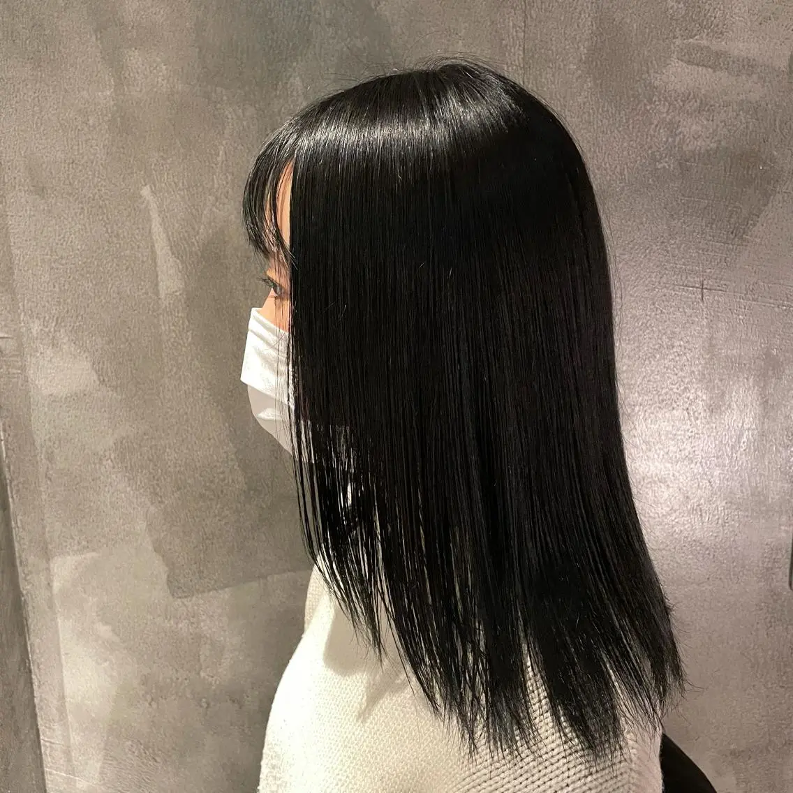 セミロング カット 縮毛矯正 トリートメント くびれレイヤー/艶 カラー　MADOKAのヘアスタイル