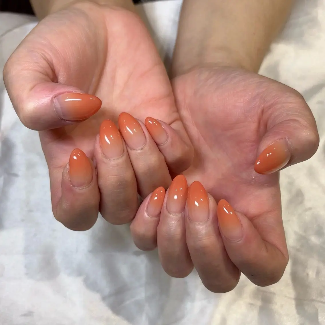 ネイル アートネイル ジェルネイル グラデーション パラジェル シンプルネイル Misaki Aries心斎橋店のネイルデザイン