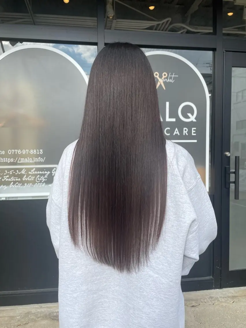 ロング 見奈美 凜のヘアスタイル