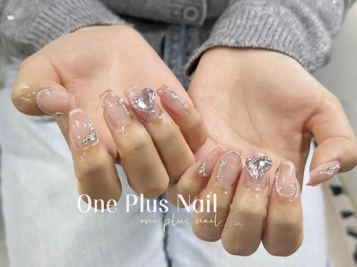 ネイル ハート キラキラネイル 韓国ネイル ロングネイル 持ち込み One Plus Nail Salonのネイルデザイン