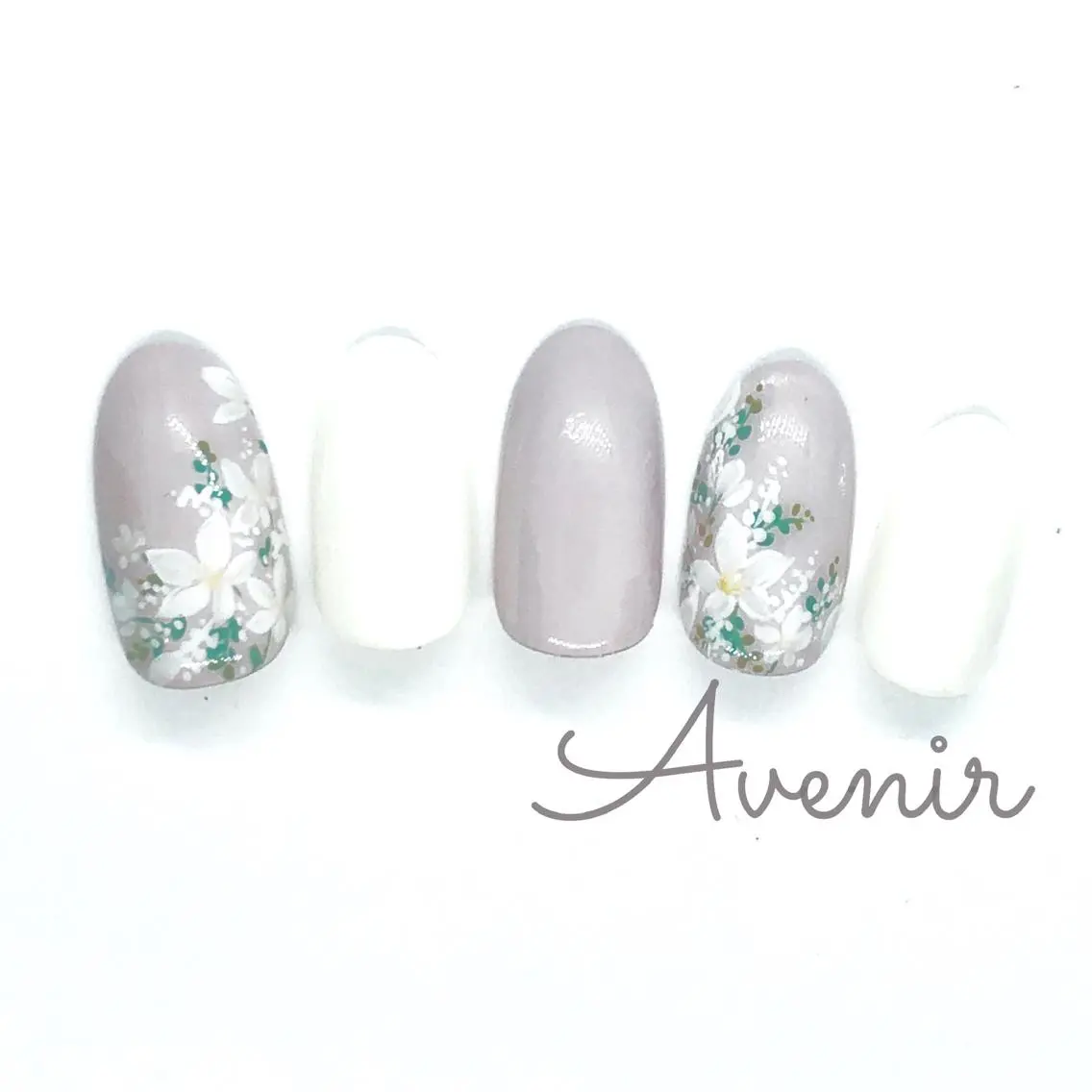 ネイル Avenir 表参道 nail&eye予約のネイルデザイン