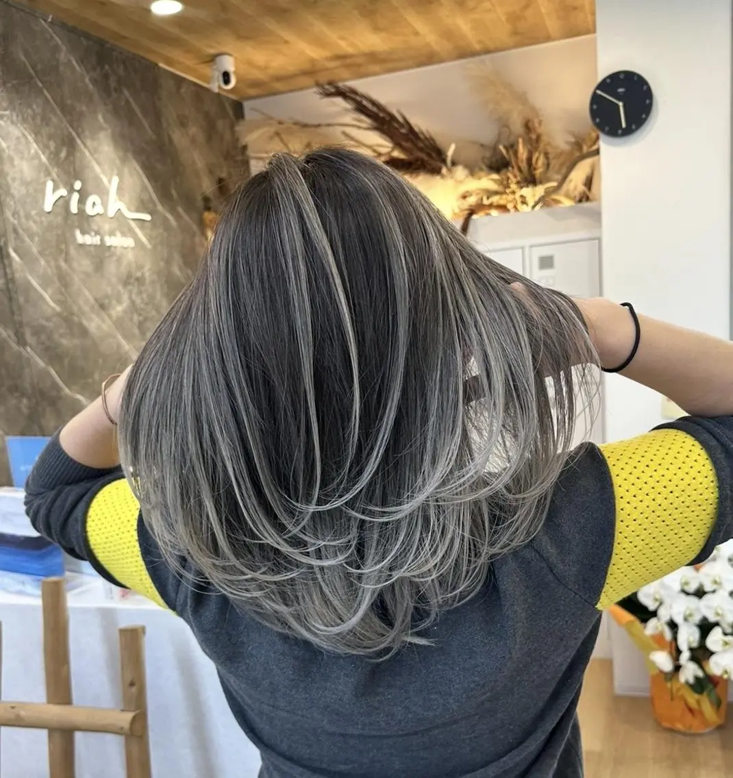 バレイヤージュカラー+カット¥11900の写真