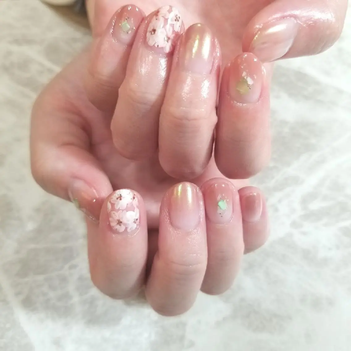 ネイル ハンドネイル nijiiro🌈 サトウのネイルデザイン