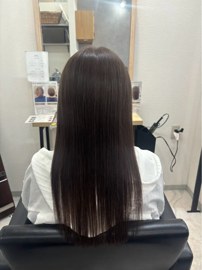 【白髪染めもオシャレに✨️】グレーカラー（フルカラー）＋カット（3cm以上）の写真