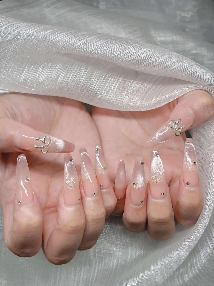 ネイル ハンドネイル Lee Nailsのネイルデザイン