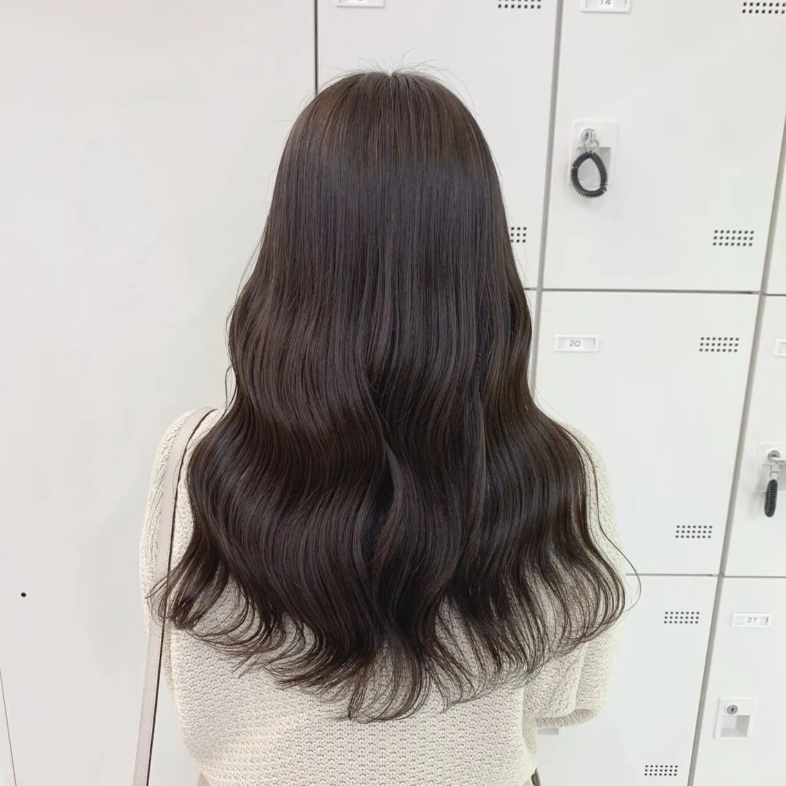 セミロング ヘアカラー 🤍大人っぽ韓国暗髪 🤍Asuka🤍のヘアスタイル