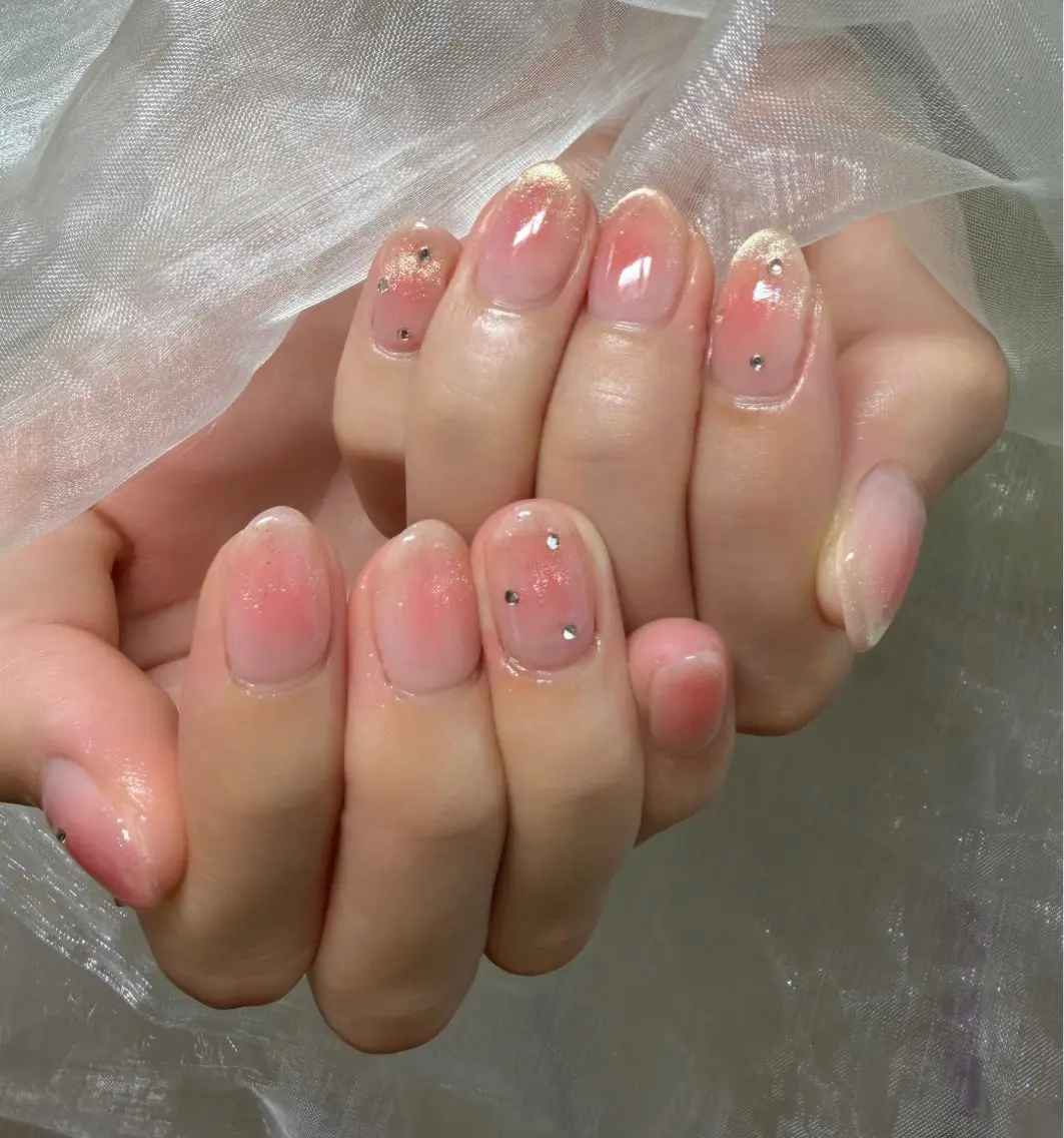 ネイル チークネイル キラキラネイル nail room 凪のネイルデザイン