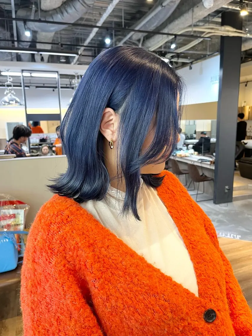 ミディアム カラー ブリーチ ブルーカラー ネイビーカラー ヘアカラー レイヤー/大人メンズ パーマ🌀 平島拓也のヘアスタイル