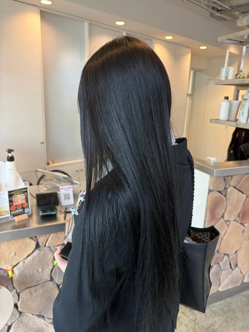ロング ヘアカラー カラーリスト KOTOMIのヘアスタイル