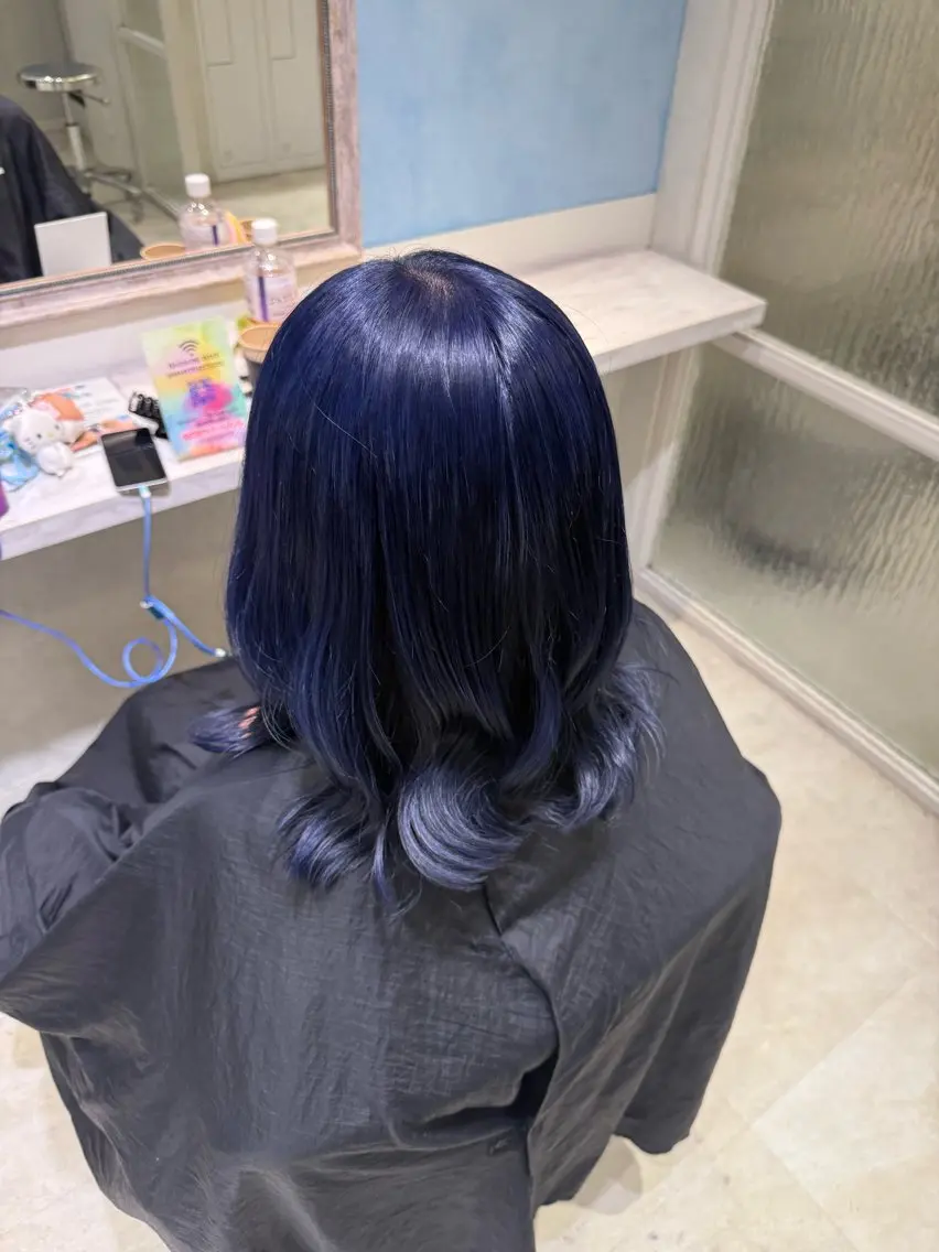 ロング カラー アッシュ ベージュカラー ブリーチ ブルーカラー 透明感カラー ヘアカラー ハイトーン/ブリーチ 💙みずき💙のヘアスタイル