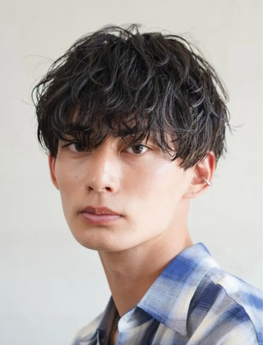パーマ メンズ パーマ 中谷海里/フェザー パーマ/スパイキーのヘアスタイル