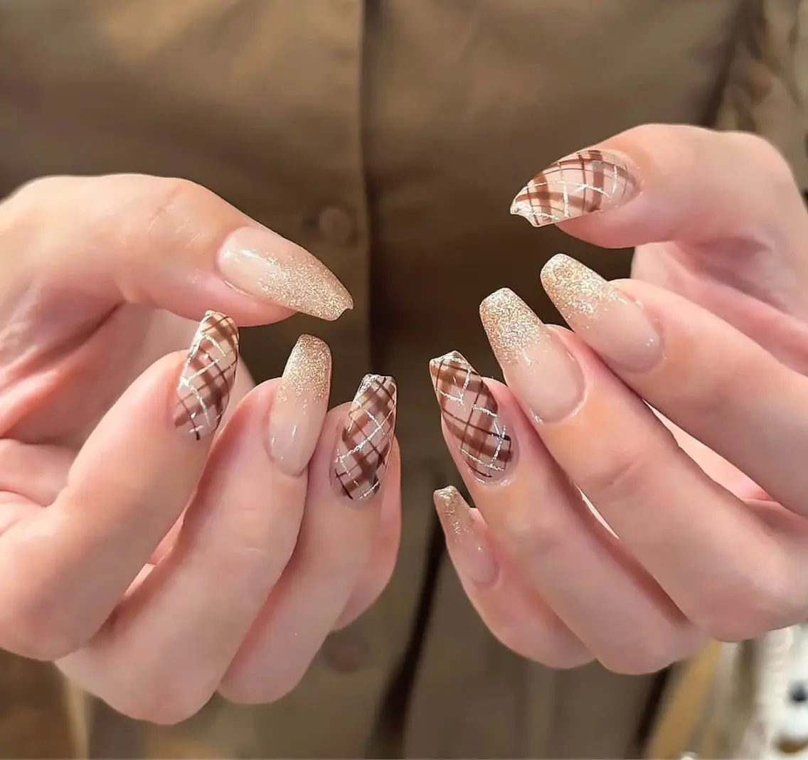 ネイル ハンドネイル NiJi Nailsのネイルデザイン