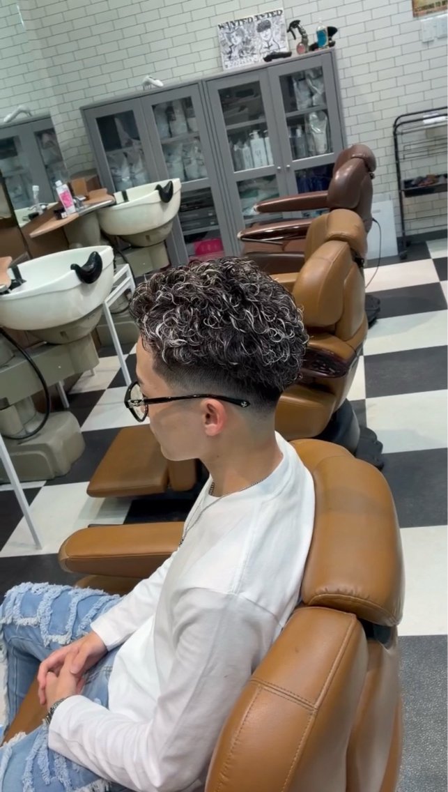 パーマ メンズ 山中 悠人のヘアスタイル