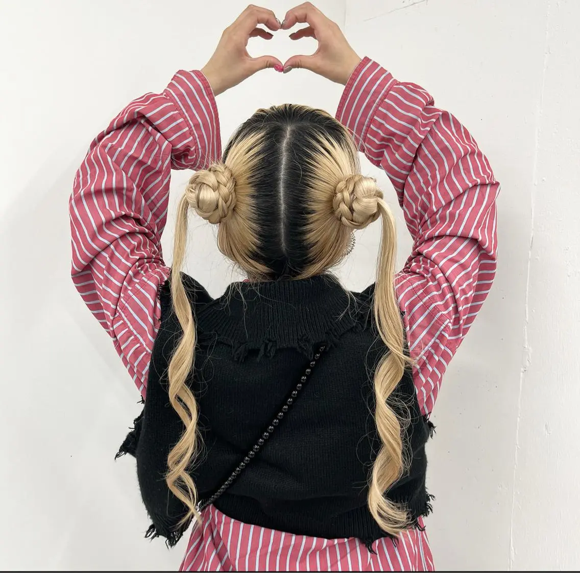 ロング ヘアアレンジ 🫧‪Ameri🫧 Emma ecoleのヘアスタイル