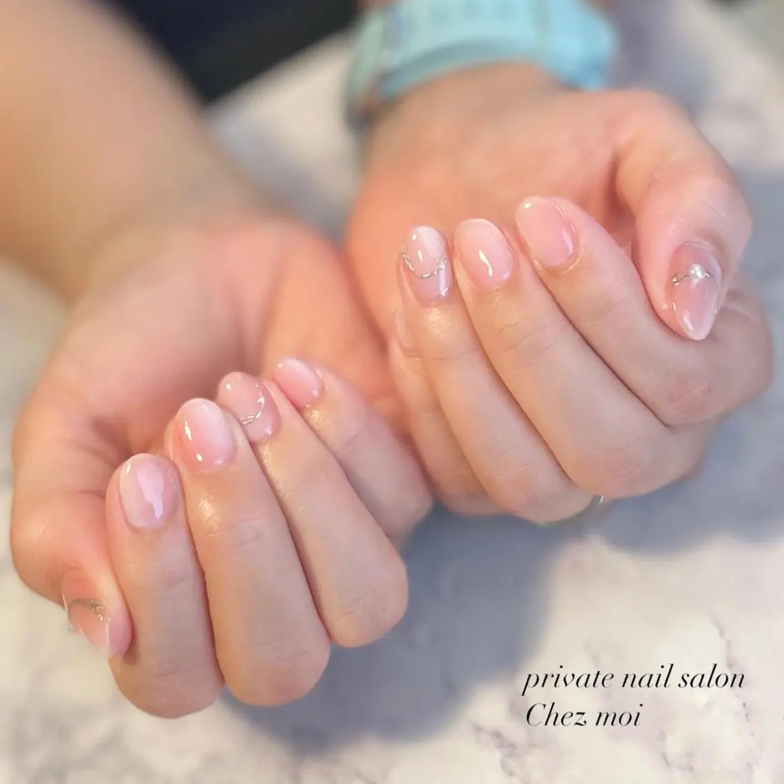 ネイル ニュアンスネイル KOMINE TOMOKOのネイルデザイン