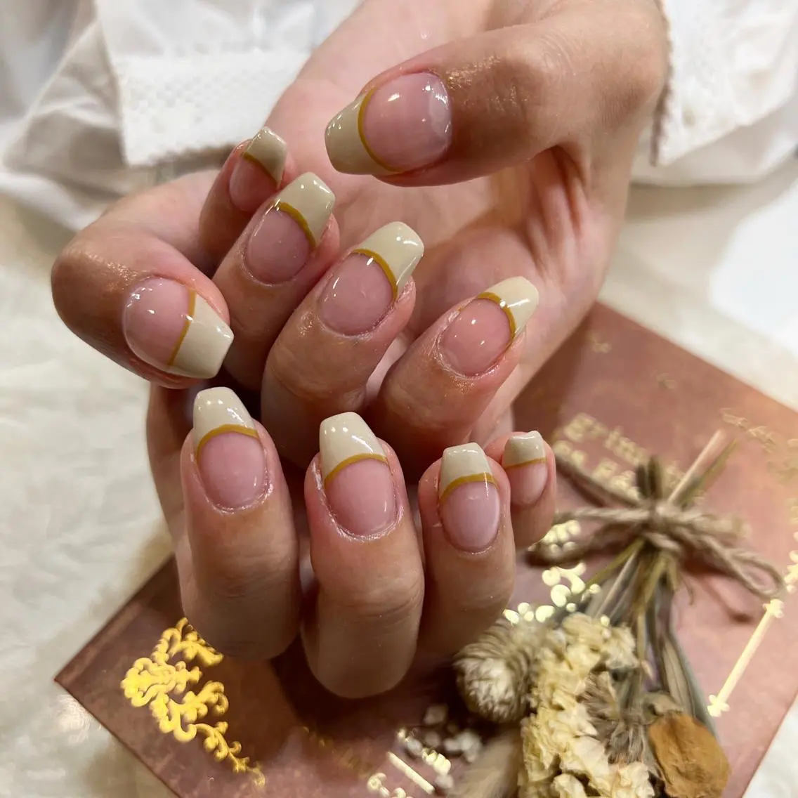 ネイル フレンチネイル nailist yuiのネイルデザイン