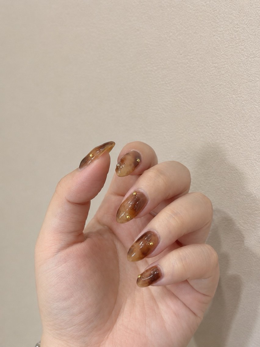 ネイル べっ甲ネイル WHITE NAIL 伊丹のネイルデザイン