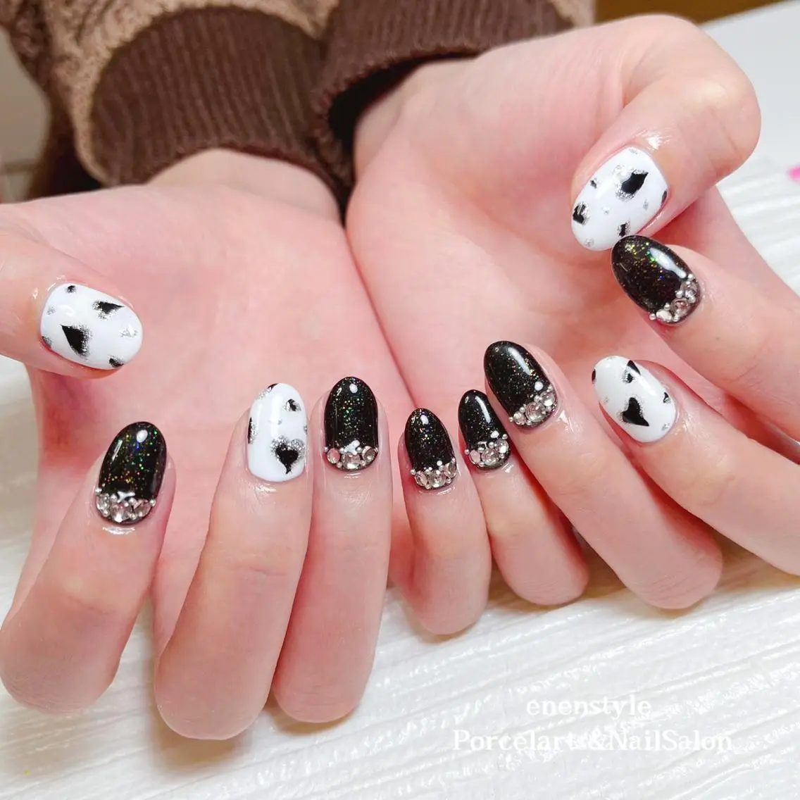 ミディアム ネイル 🐾enen style 🐾のネイルデザイン