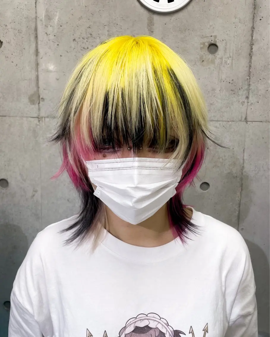 ミディアム カット ヘアカラー ハイトーン/ブリーチ /ウルフ⛓️MAKIのヘアスタイル
