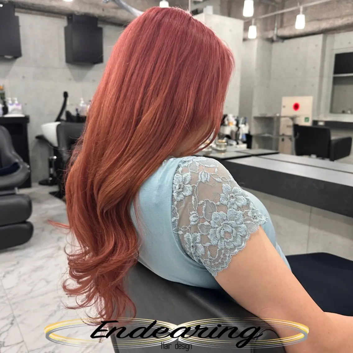 カラー ブリーチ 透明感カラー オレンジ オレンジピンク ピンクカラー ヘアカラー Endearing 銀座/レイヤーカットのヘアスタイル