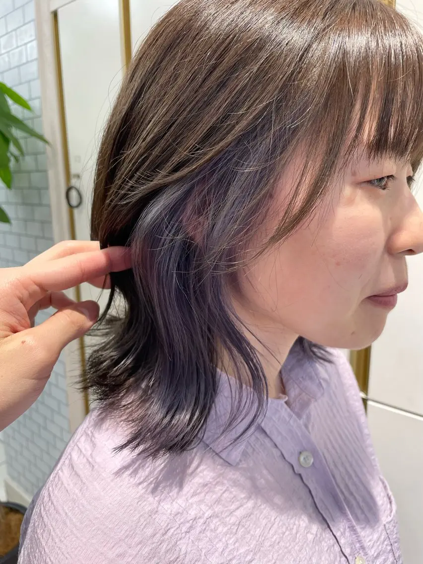 ミディアム カラー アッシュ ブリーチ イヤリングカラー ラベンダーカラー ラベンダーアッシュ メンズブリーチカラー /NAOのヘアスタイル