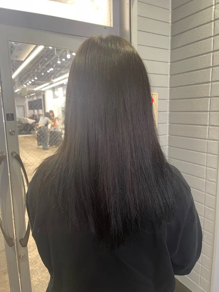 ロング ヘアカラー 山田 ひよりのヘアスタイル