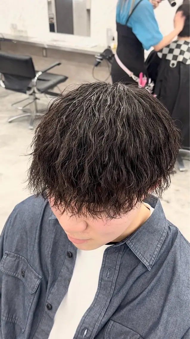 パーマ メンズ メンズパーマ ツイストスパイラルパーマ スパイラルパーマ Seira 札幌メンズサロンのヘアスタイル