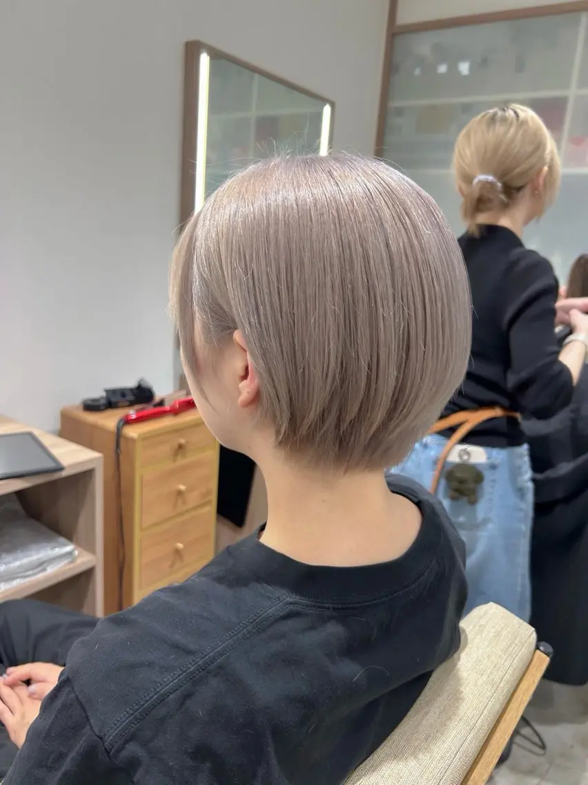 ショート カラー ヘアカラー トリートメント 🎀透明感カラー🎀 mikaのヘアスタイル
