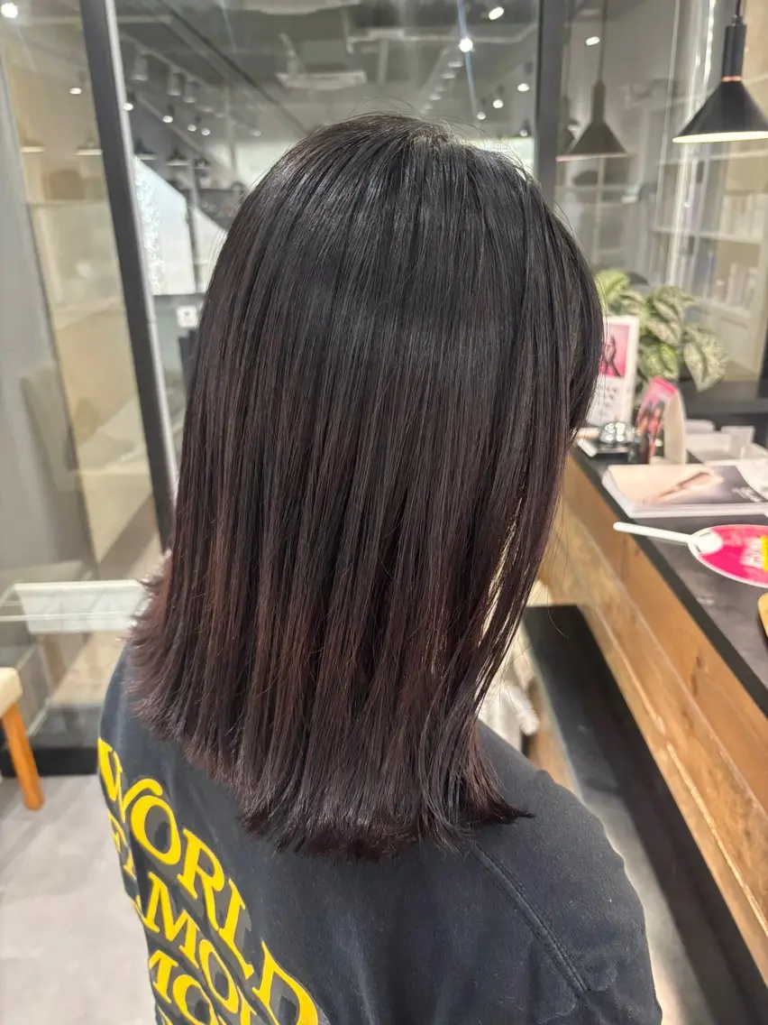 ミディアム ボブ 伸ばしかけ レイヤーカット 似合わせカット 外ハネヘア カット VOICE hair /吉川 輝のヘアスタイル