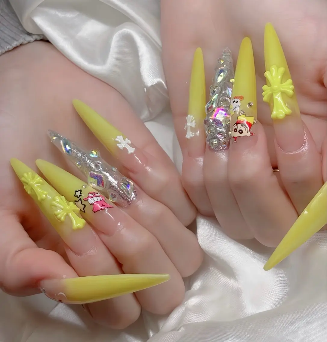 ネイル オーロラネイル チークネイル 桜ネイル クリアネイル ドット ハンドネイル Rin Nail 新大久保店のネイルデザイン